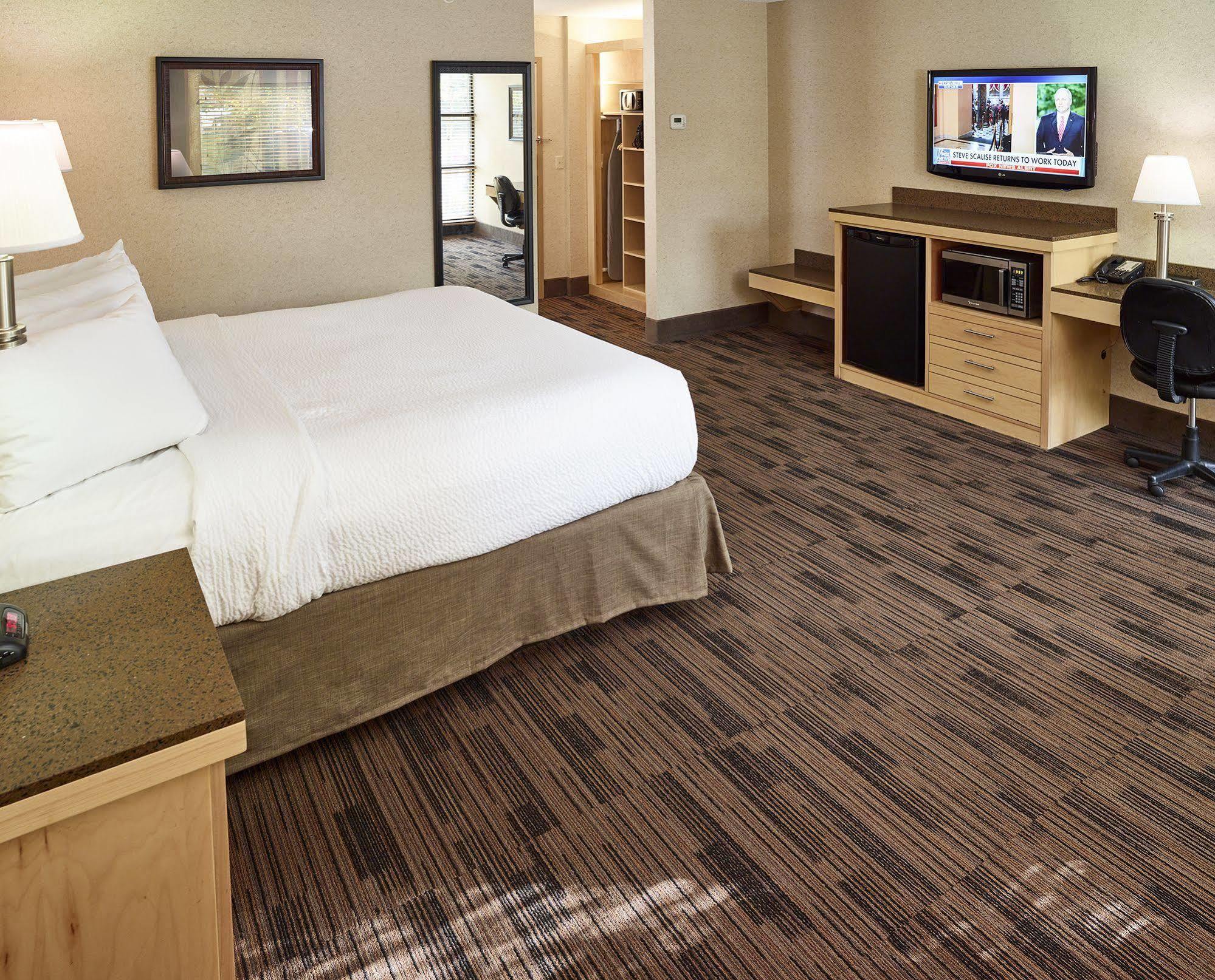 Livinn Hotel Minneapolis North / Fridley Eksteriør billede