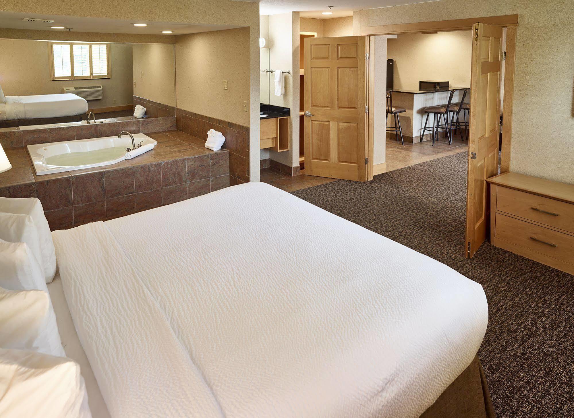 Livinn Hotel Minneapolis North / Fridley Eksteriør billede